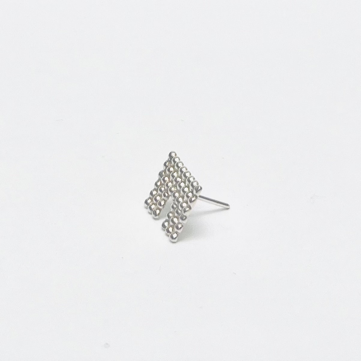 dekoboko Arch Shape Single Stud Earring / Silver